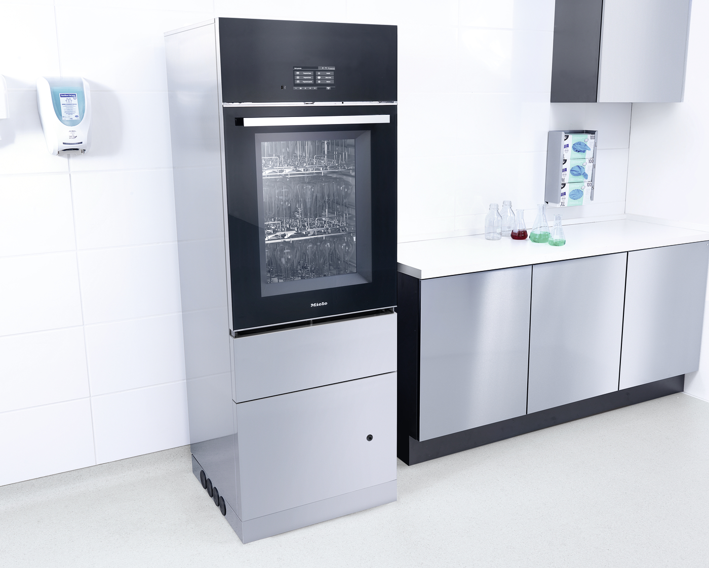 SlimLine Serisi PLW 7111 Laboratuvar yıkama ve dezenfeksiyon makinesi