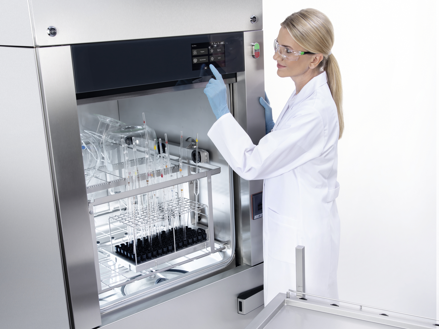 PLW 8615 Laboratuvar yıkama ve dezenfeksiyon makinesi